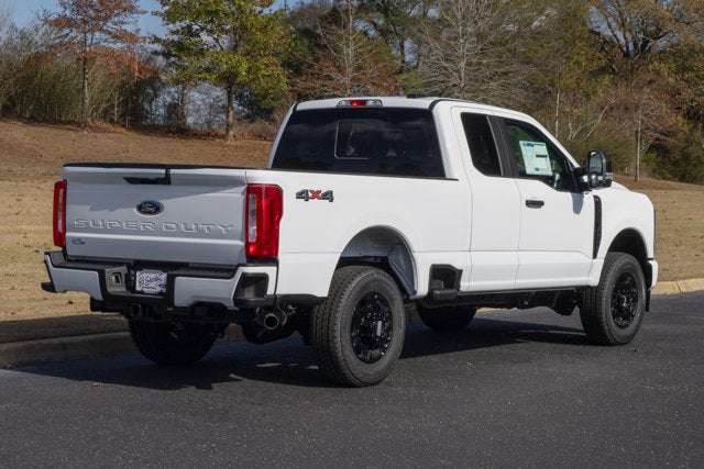 2026 Ford Super Duty F-350 SRW XL