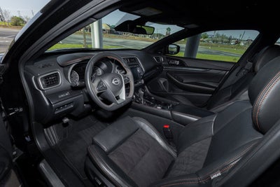 2023 Nissan Maxima SR