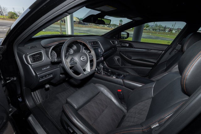 2023 Nissan Maxima SR