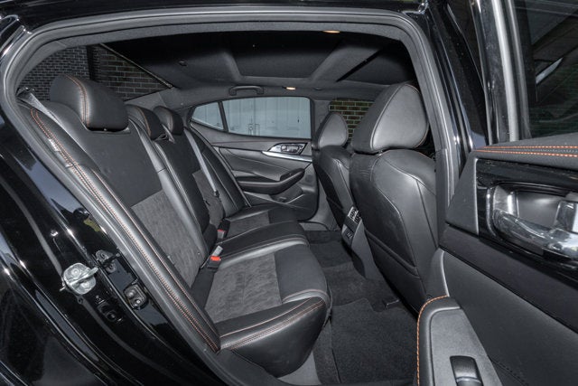 2023 Nissan Maxima SR