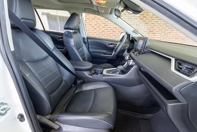 2020 Toyota RAV4 XLE Premium