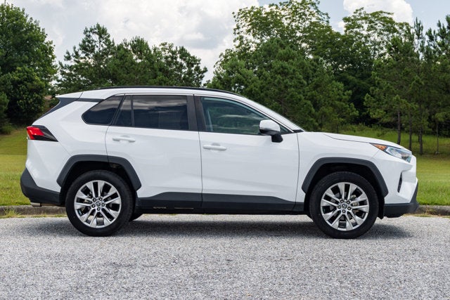 2020 Toyota RAV4 XLE Premium