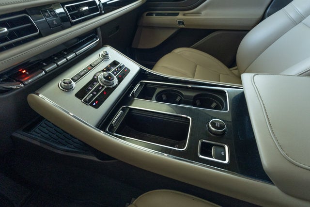 2023 Lincoln Aviator Standard