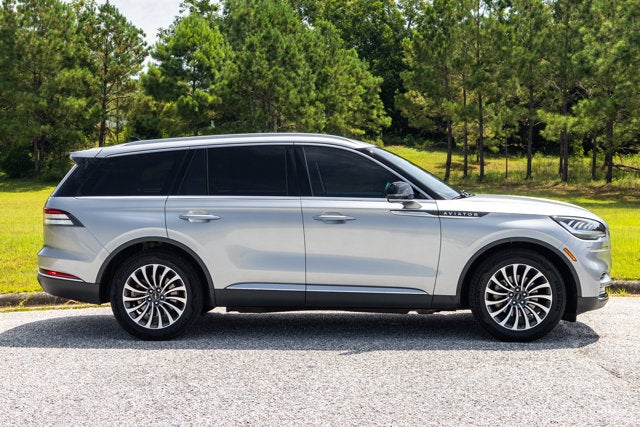 2023 Lincoln Aviator Standard