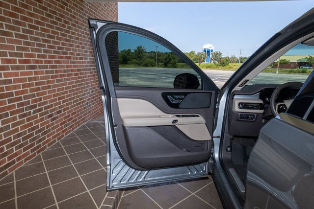 2023 Lincoln Aviator Standard